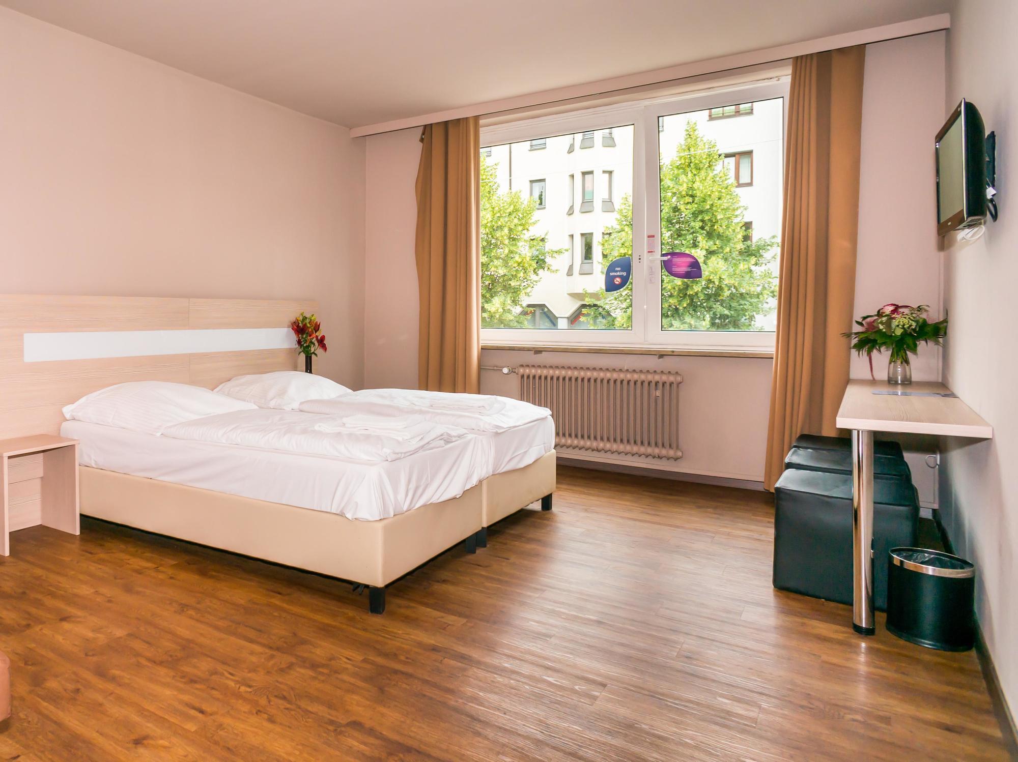 Smart Stay - Hostel Munich City Bagian luar foto