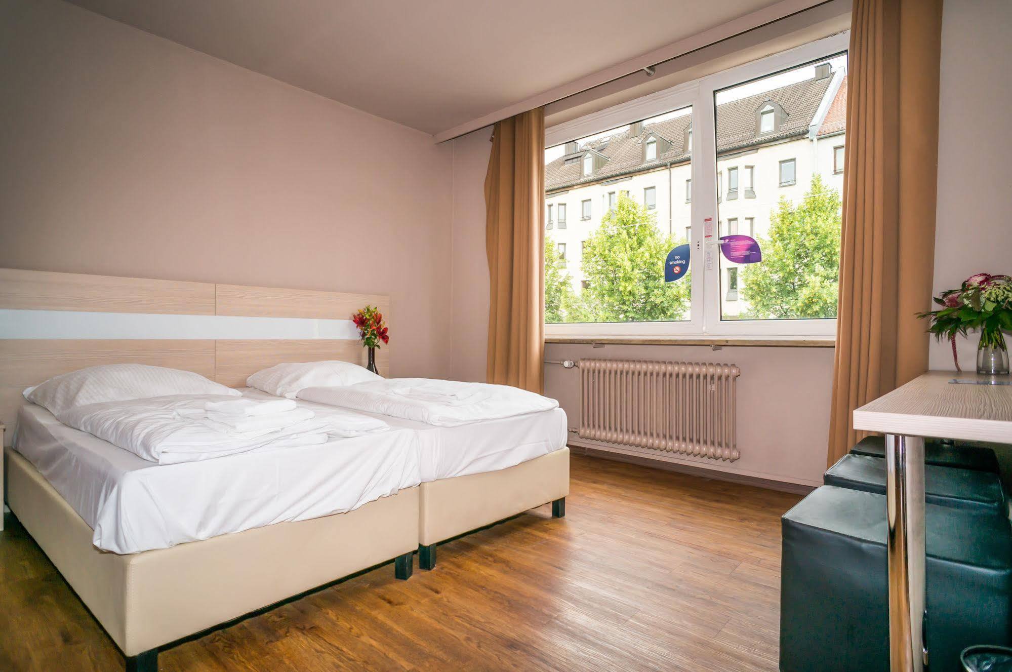 Smart Stay - Hostel Munich City Bagian luar foto